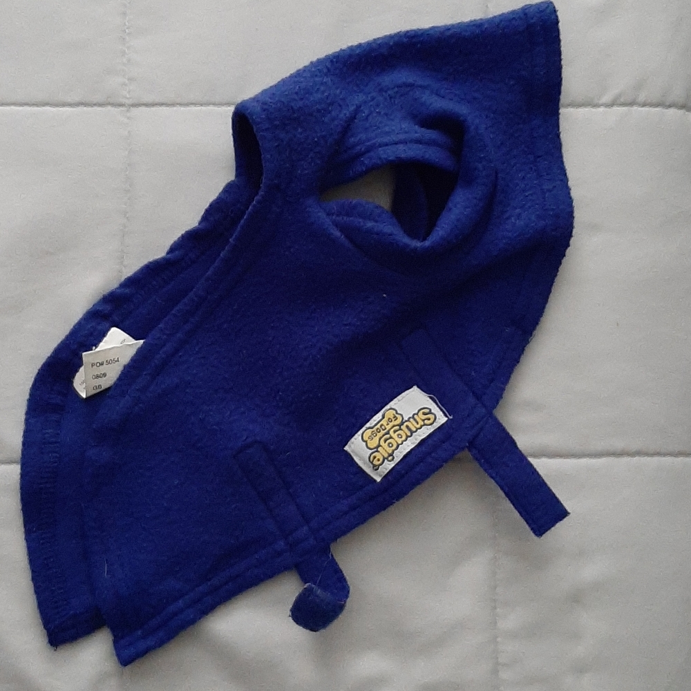Bundle of m/s dog shirts + free small snuggie - Picture 8 of 8